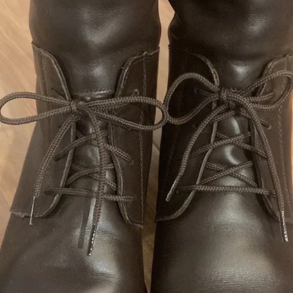 Blondo Tall Laced Riding Boot - Picture 4 of 12